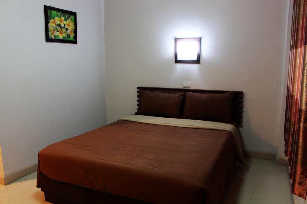 Pornkasem House Hotell Chiang Rai Rom bilde